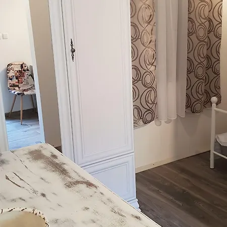 Apartament Pave *