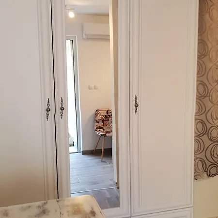 Pave Apartament *