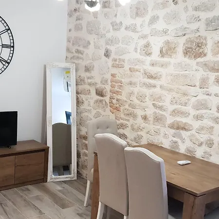 Apartament Pave *