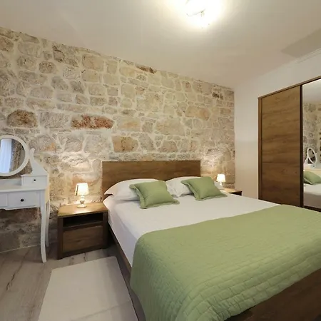 Pave Apartment *